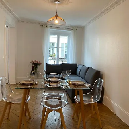 Charming And Luminous Opera -montmartre - Rue Des Martyrs Apartment *